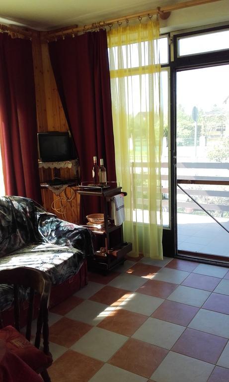 Janos Nyaralo Villa Balatonmáriafürdő Buitenkant foto