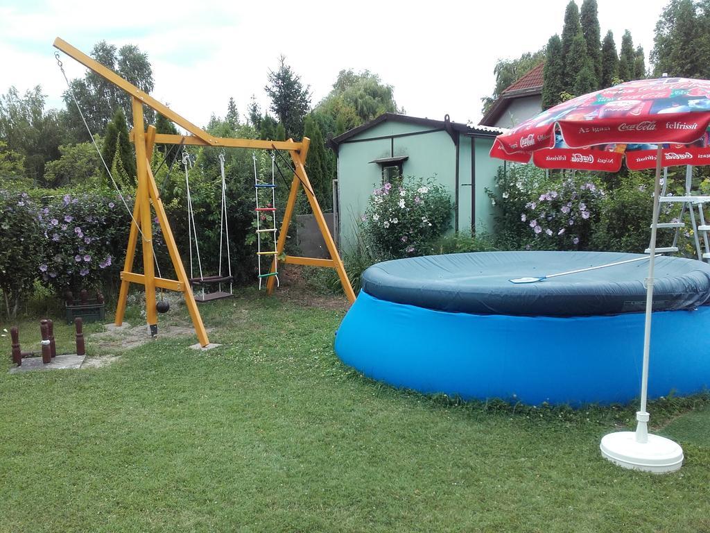 Janos Nyaralo Villa Balatonmáriafürdő Buitenkant foto
